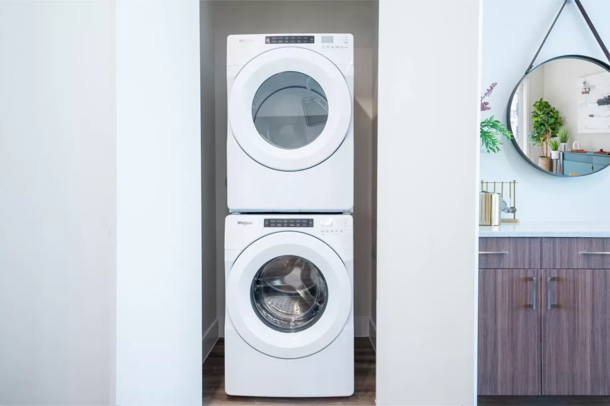 Ferro Laundry Closet